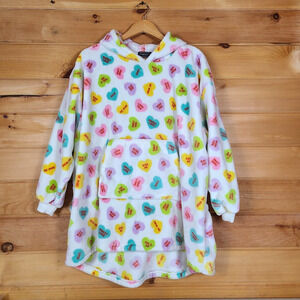 Throwzy Marlo Lorenz Wearable Blanket Hoodie Valentine Heart Cozy Comfy One Size